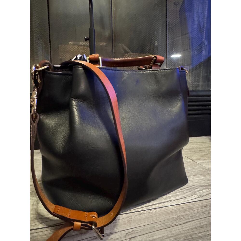 Dooney and Bourke black Florentine leather Barlow handbag purse bag - Picture 8 of 16